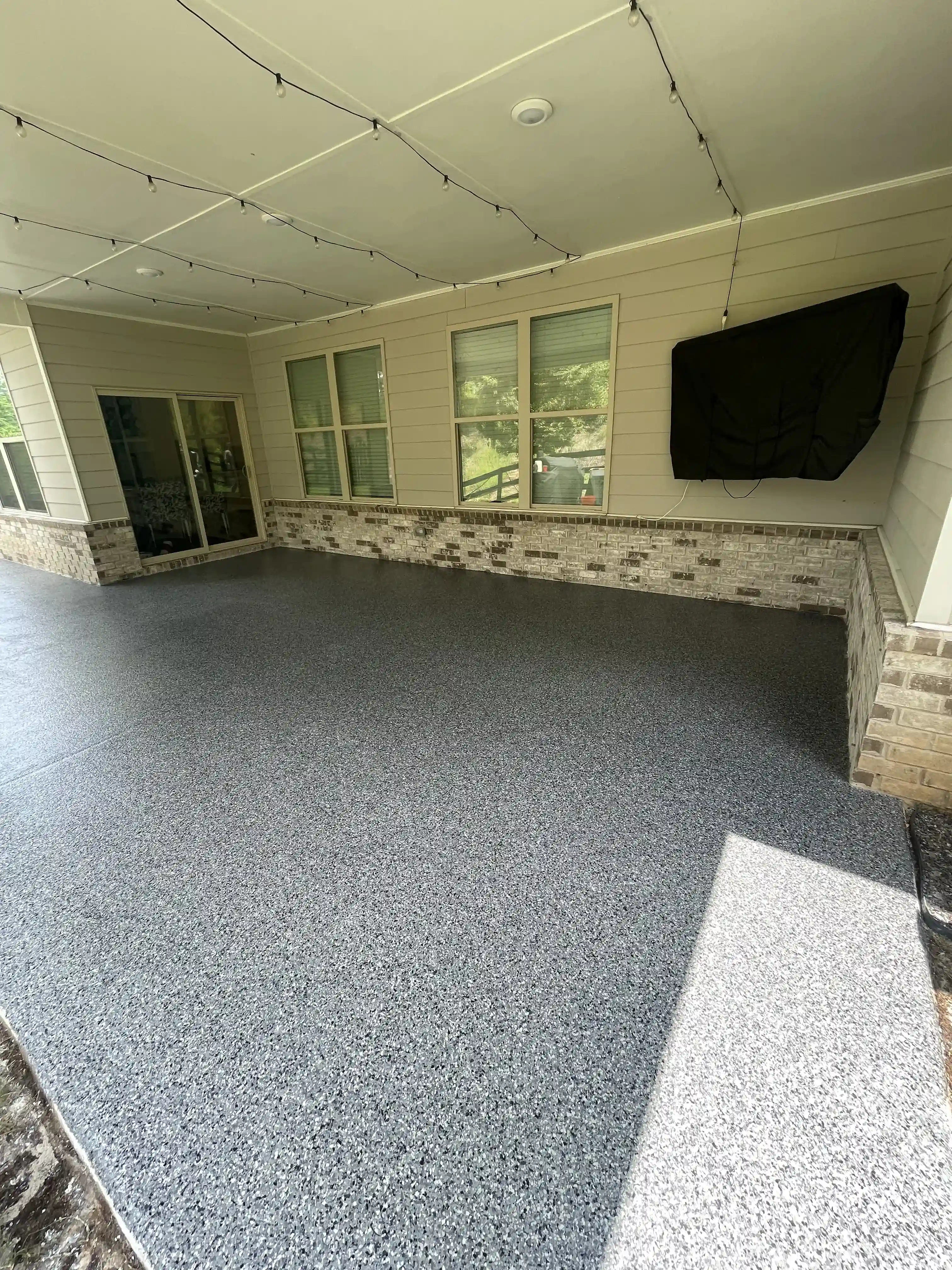 Flaked epoxy flooring by ACE Luxury Epoxy Floors